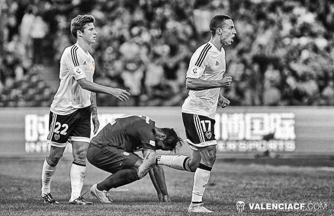 Rodrigo Moreno quiere triunfar en el Valencia tras una temporada muy gris (Foto ValenciaCF.com)