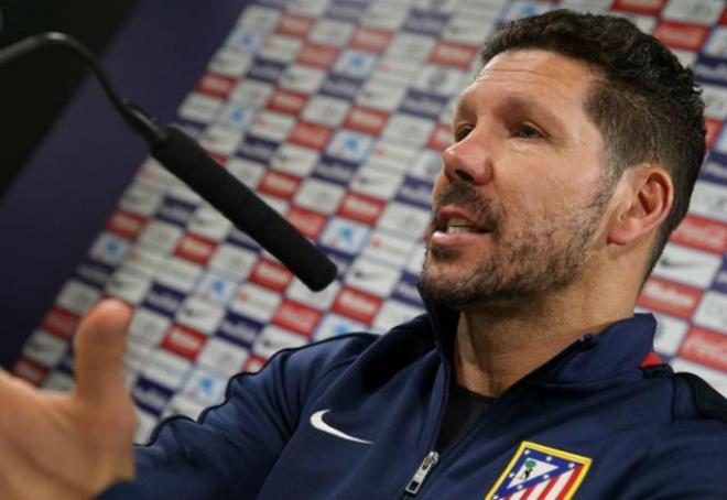 Diego Simeone compareció ante los medios de comunicación. (Foto: EFE)