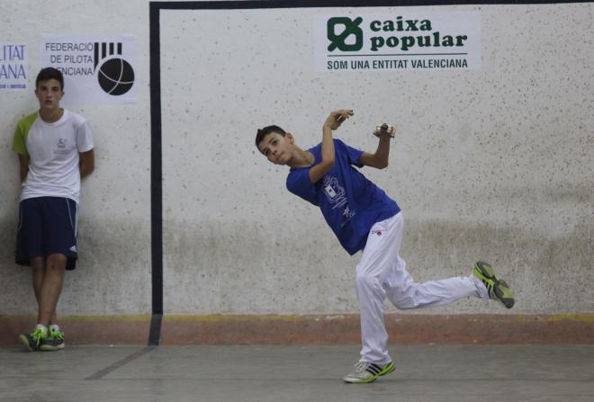 Un jugador en acció en els JECV