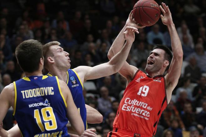 San Emeterio al primer partir davant el Khimki