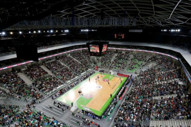 L'equip comença visitant la pista del Union Olimpija Ljubljana