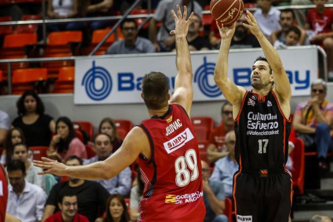 Rafa Martínez suma i segueix. (Foto: València Basket)