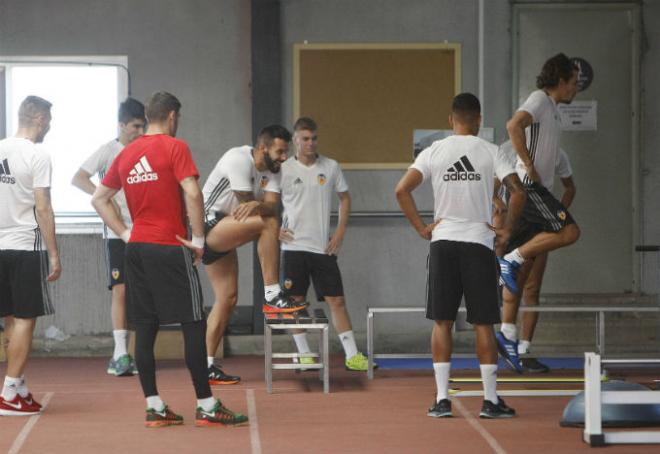 Pruebas físicas en el gimnasio.