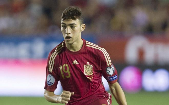 Munir en un partido con la Selección.