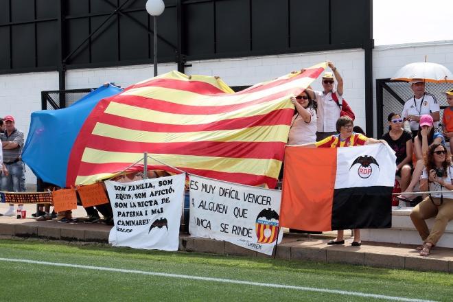 La afición disfrutó con la victoria local. (Foto: Valencia CF)