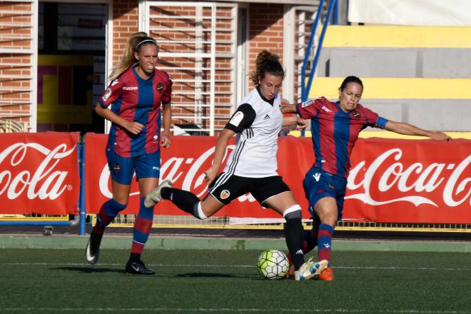 Partido jugado de poder a poder entre los dos equipos valencianos.