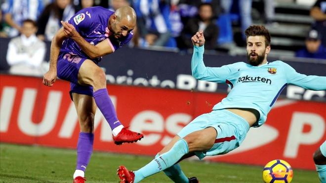 Piqué durante el partido contra el Leganés. (Foto: EFE)