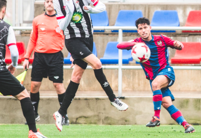 Manu Viana, uno de los goleadores del filial. (Foto: Levante UD)