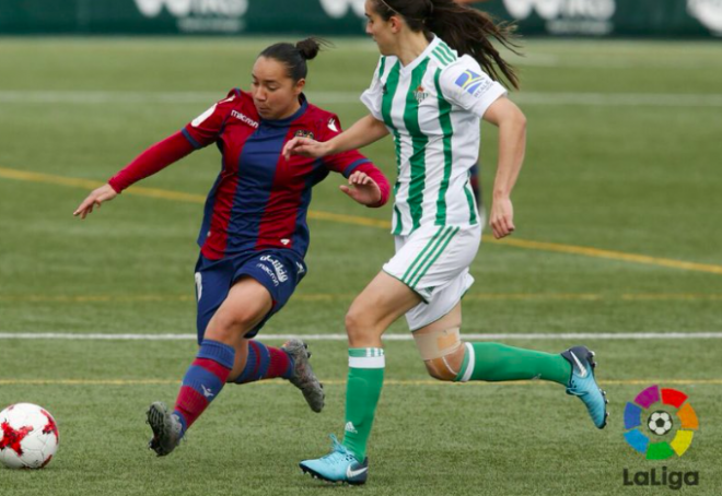 Charlyn frente al Betis. (Foto: LaLiga)