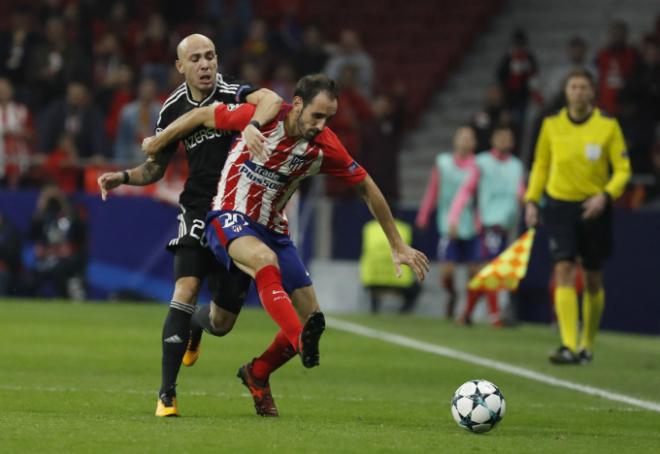 Juanfran Torres, durante el partido de Champions League entre el Atlético de Madrid y el Qarabag (Imagen: LaLiga).