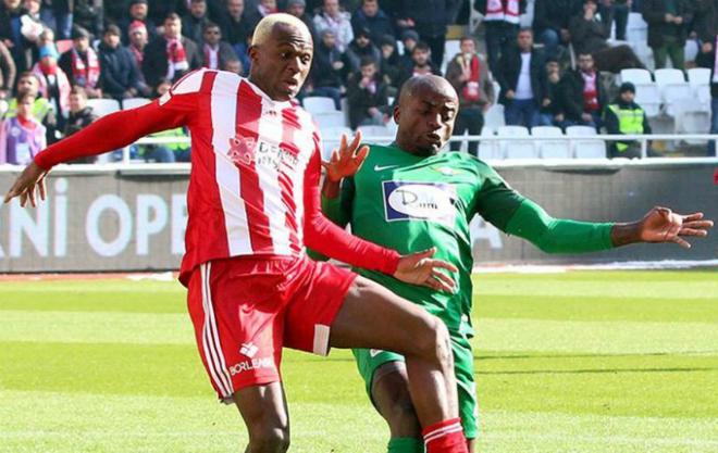 Koné, durante el partido entre el Sivasspor y el Akhisar de la última jornada de la Superliga de Turquía (Fanatik).