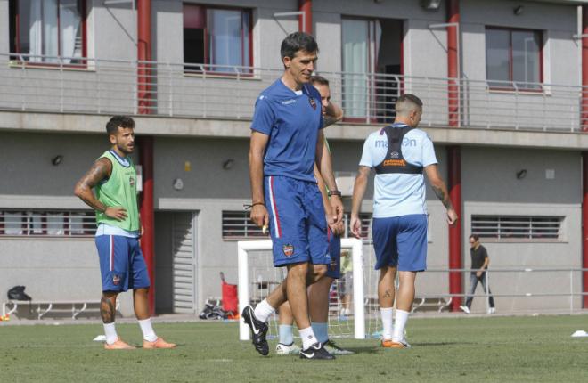 Muñiz ya tiene perfilada la pretemporada del regreso a Primera. (Foto: Levante UD)