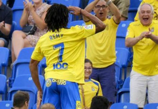 Remy celebra uno de sus goles marcados con la UD Las Palmas (EFE).