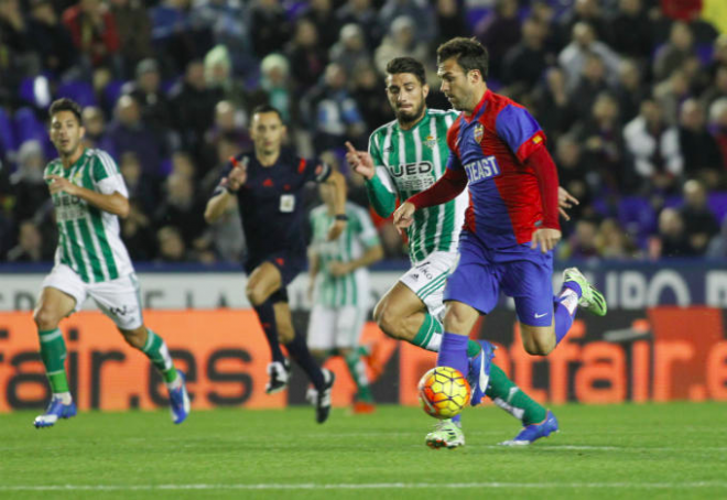 Instantanea de un Betis-Levante.