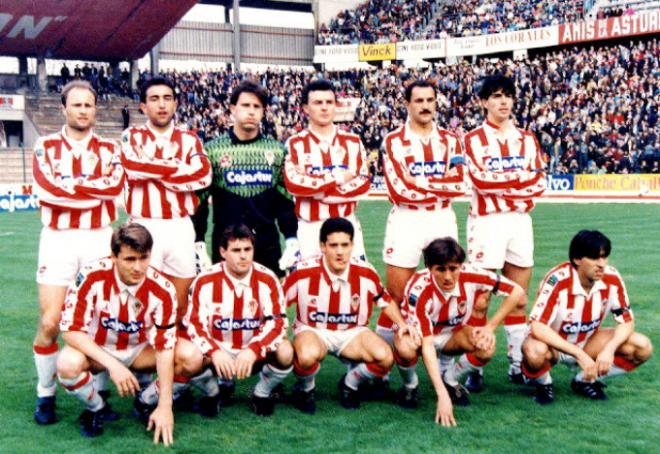 Una alineación del Sporting de la 1991-92, con Muñiz y Abelardo (Foto: alineacionesdefutbol2).