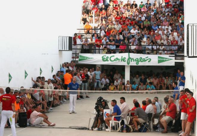 En el carrer de Montserrat no es va poder jugar la partida de primera per la pluja del dissabte