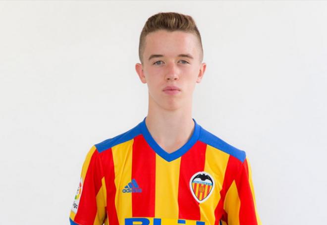 Harvey Neville juega en el Cadete A del Valencia CF (Foto: Instagram).