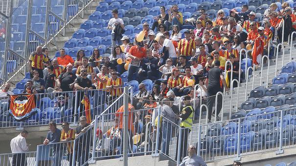 Más de 200 aficionados del Valencia estarán en Málaga. (Foto: Valencia CF)