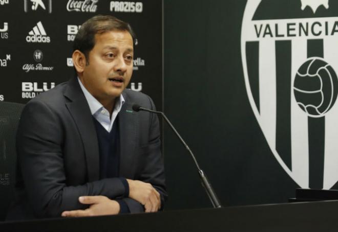 Anil Murthy sólo se ha perdido un partido del Valencia este año en Mestalla. (Foto: David González)