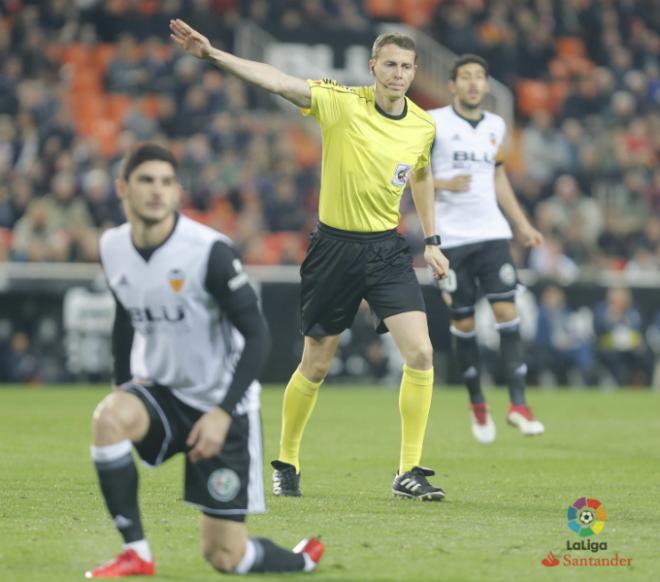 Medié Jiménez, polémico árbitro del derbi Valencia-Levante (LaLiga).