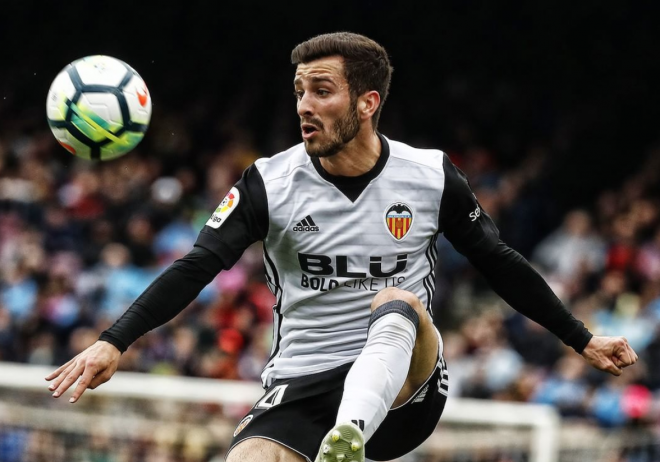 Gayà provocó un penalti contra el Barça (Foto: Valencia CF).