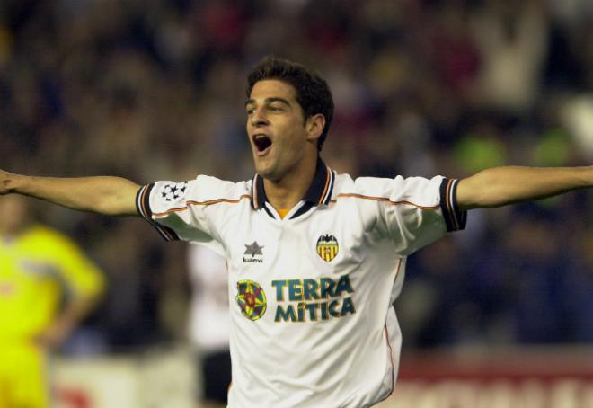 Gerard celebra un gol en el Valencia 5-2 Lazio de Champions (Foto: Valencia CF)