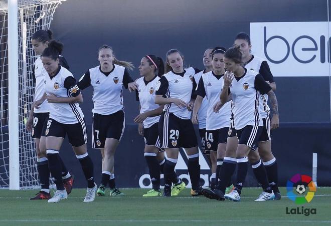 Las valencianistas celebran un gol. (Foto: LaLiga)