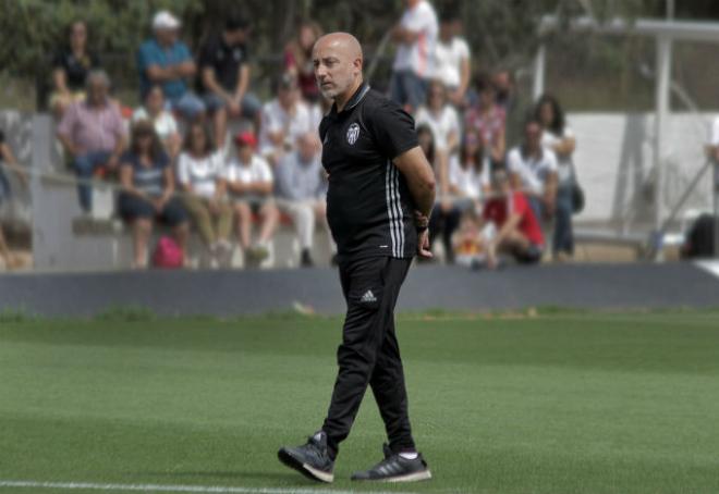 Jesús Oliva, técnico del Femenino. (Foto: Juan Catalán)