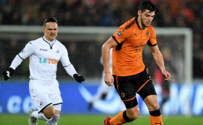 Rafa Mir ante el Swansea.