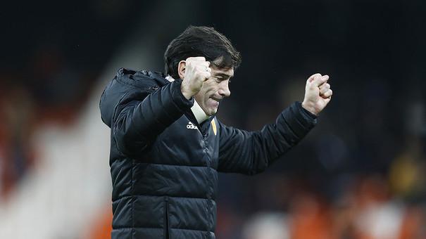 Marcelino celebra un gol con el Valencia CF.