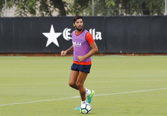 Garay ha vuelto a trabajar con sus compañeros. (Foto: Alberto Iranzo)