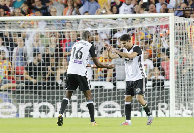 Kondogbia, Guedes, Mina y Vezo, en peligro. (Foto: David González)