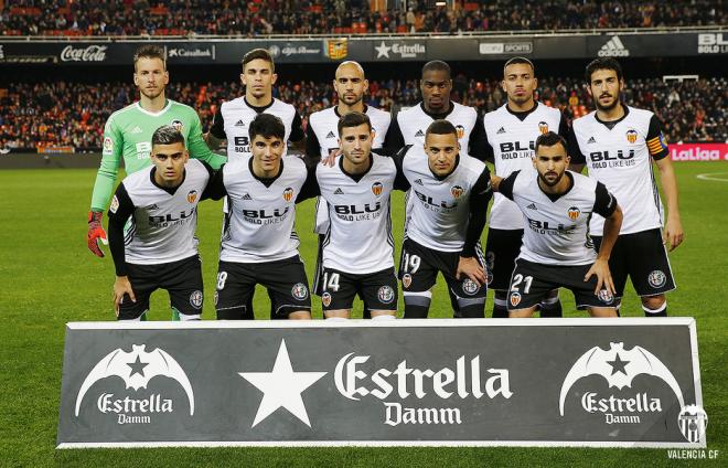 Un once oficial de esta temporada. (Foto: Valencia CF)