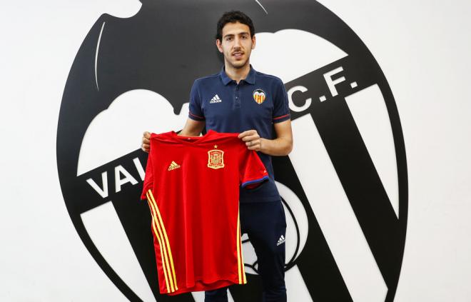 Parejo con España (Foto: Valencia CF).