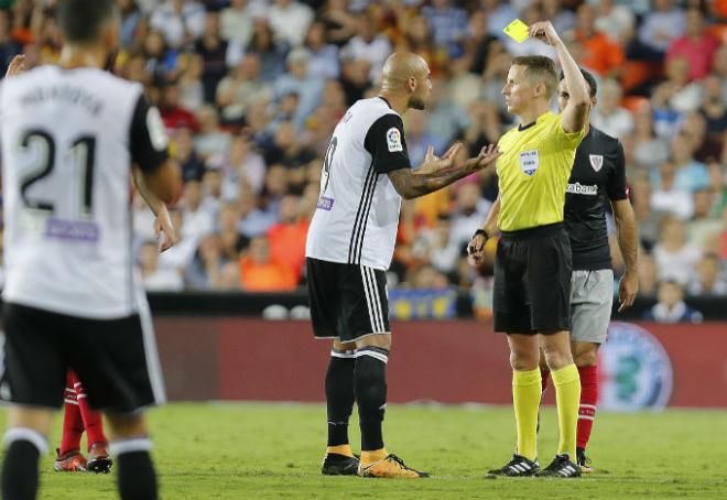 Zaza vio la amarilla en el último partido. (Foto: David González)