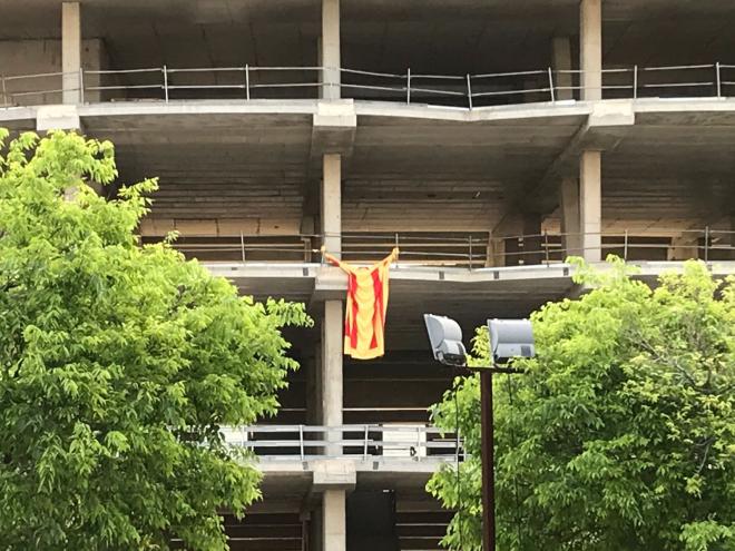 Así ha amanecido el Nuevo Estadio del Valencia CF. (Fotos: V. C. / ElDesmarque)