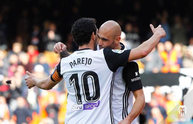 Dani y Zaza celebran un gol en el partido contra el Alavés