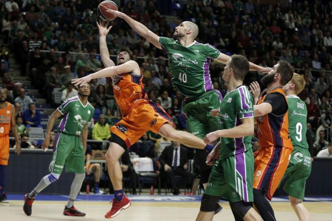 El Valencia Basket quiere ampliar su diferencia con el Unicaja. (Foto: M. A. Polo)