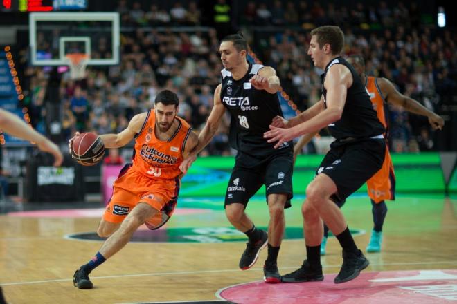 RETAbet Bilbao Basket visita la Fonteta. (Foto: ACB)