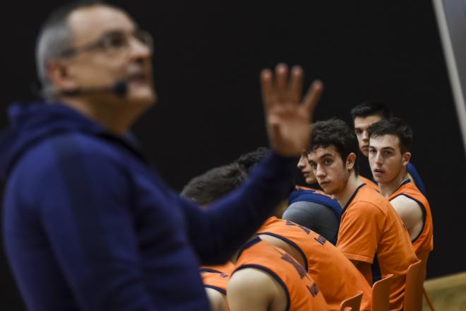 Valencia Basket organiza la sexta jornada abierta de formación de entrenadores.