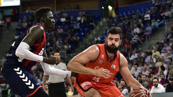 Dubi en uno de los partidos contra el Baskonia.