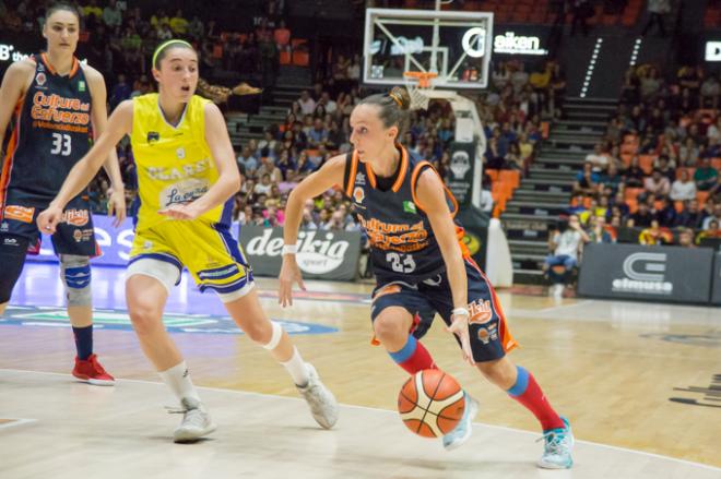 El Valencia Basket pasa por encima del Picken. (Foto: Jenn Torres)