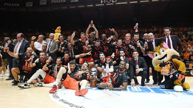 El Valencia Basket inundó de felicidad la Fonteta.