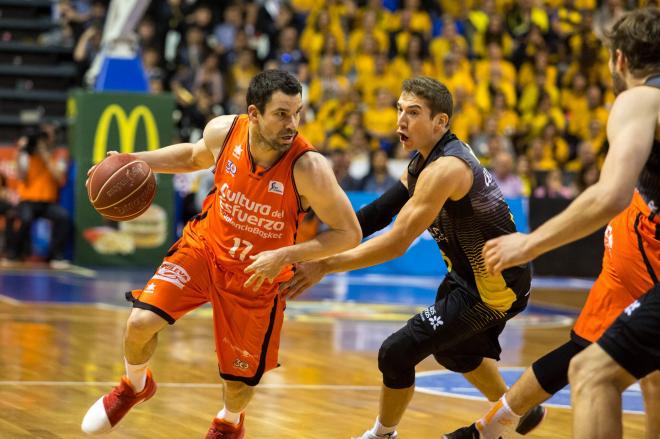 Rafa Martínez quiere seguir haciendo historia con Valencia Basket. (Foto: M. A. Polo)