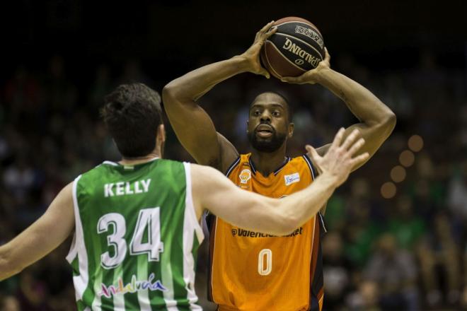 Thomas en el partido de la primera vuelta.