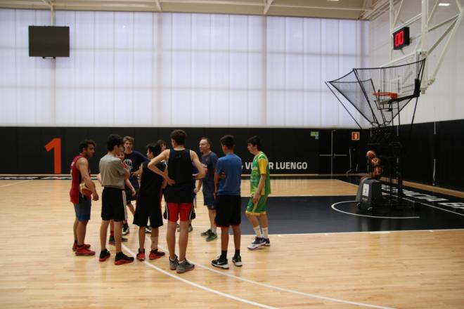 Arrancan el Campus y la Escuela de Pascua de Valencia Basket