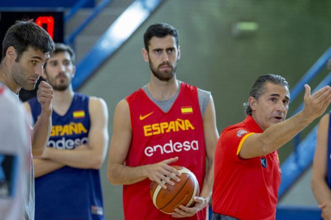 Fernando San Emeterio, Joan Sastre y Guillem Vives con la selección española