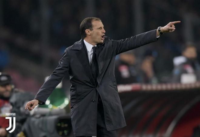 El técnico de la Juventus durante un partido.