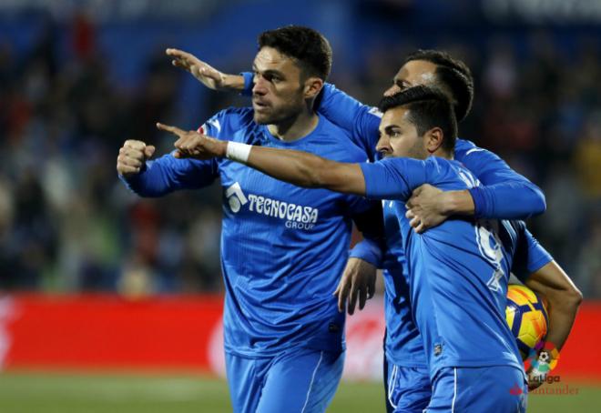 Ángel y Jorge Molina celebran un gol con el Getafe (Foto: LaLiga).