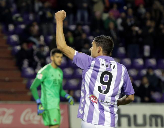 Mata celebra un gol la temporada pasada en Zorrilla.